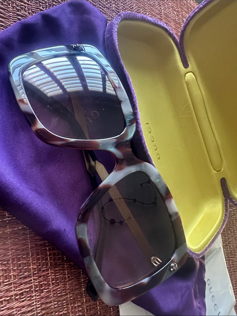 Gucci Purple Tortoiseshell Square Sunglasses with Gray Lenses